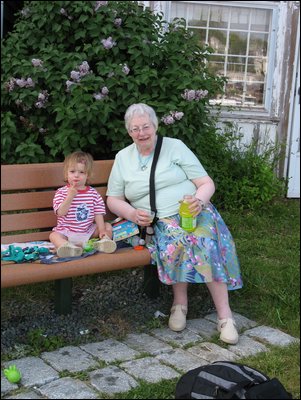 2006_05_29_RockportwithGrandma.JPG
