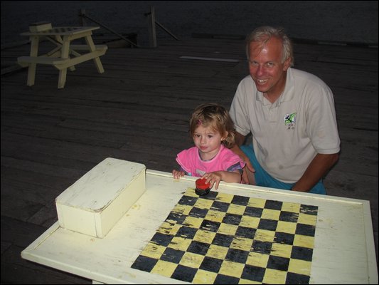 2006_08_03_playingcheckers.JPG