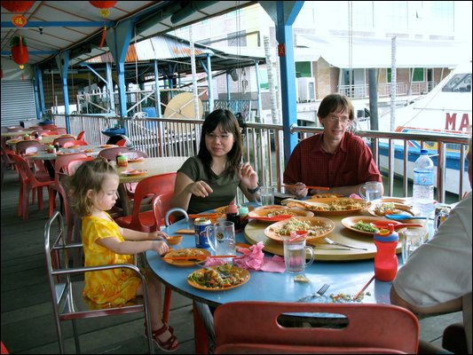 2007_01_26_DinnerinMalaysiawithChris.JPG