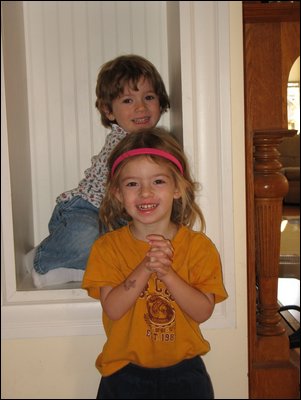 2007_11_28_Kathrynvisits.JPG
